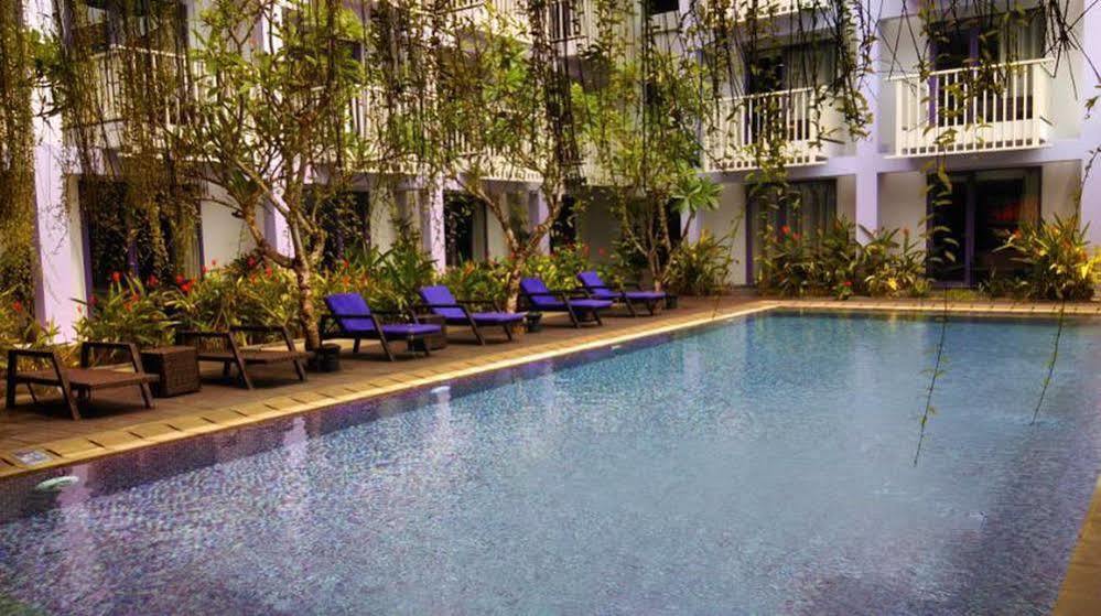 Conjioo Hotel Kuta Managed By Mhm ليجيان المظهر الخارجي الصورة